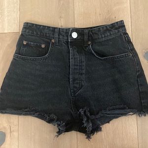 Black Zara denim shorts size: USA 4